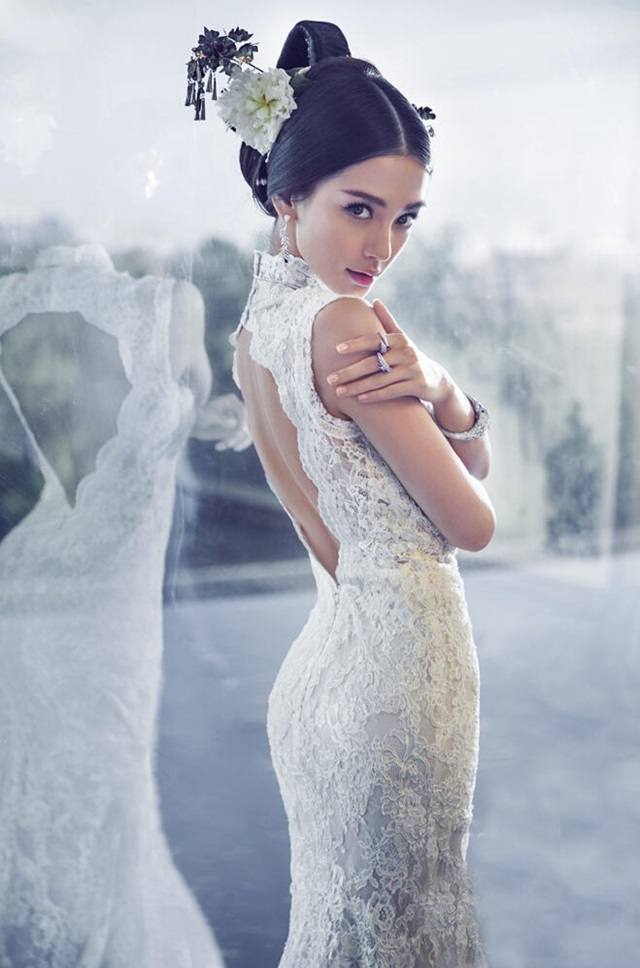 AngelaBaby @ CosmoBride China  September 2015