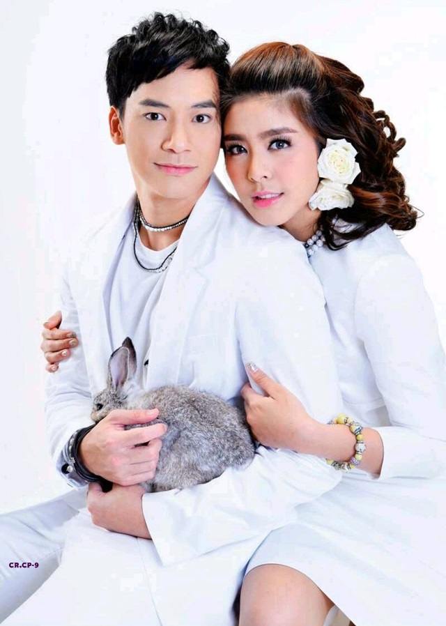 บี้-สุกฤษฎิ์ & หนูนา-หนึ่งธิดา @ ขวัญเรือน vol.47 no.1050 August 2015