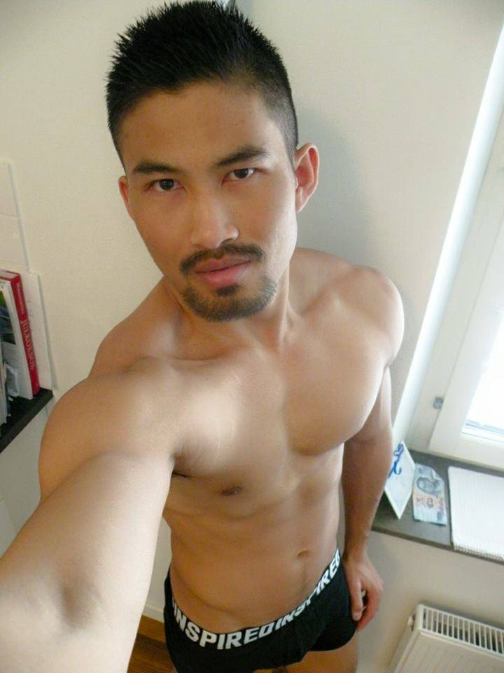 เลียแป๊บนะ