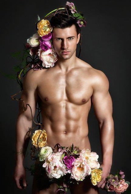 ผู้ชายกับดอกไม้