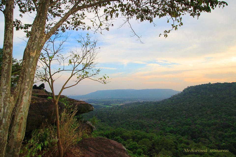 "ผาแดง" จุดชมวิวของบุรีรัมย์ที่ต้องห้ามพลาด