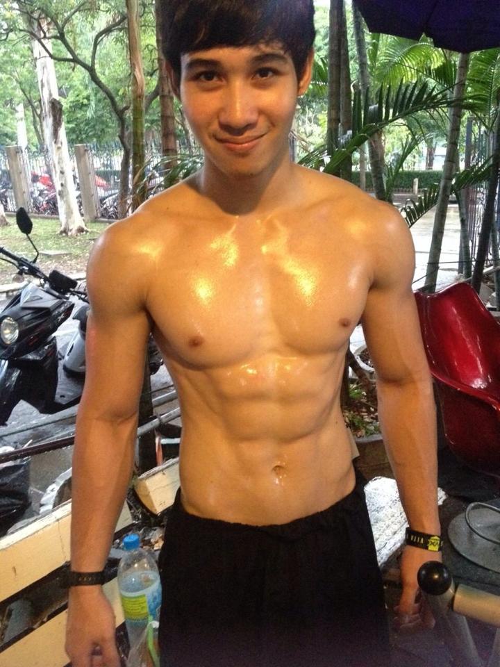 เลียไม่มีวันหยุด