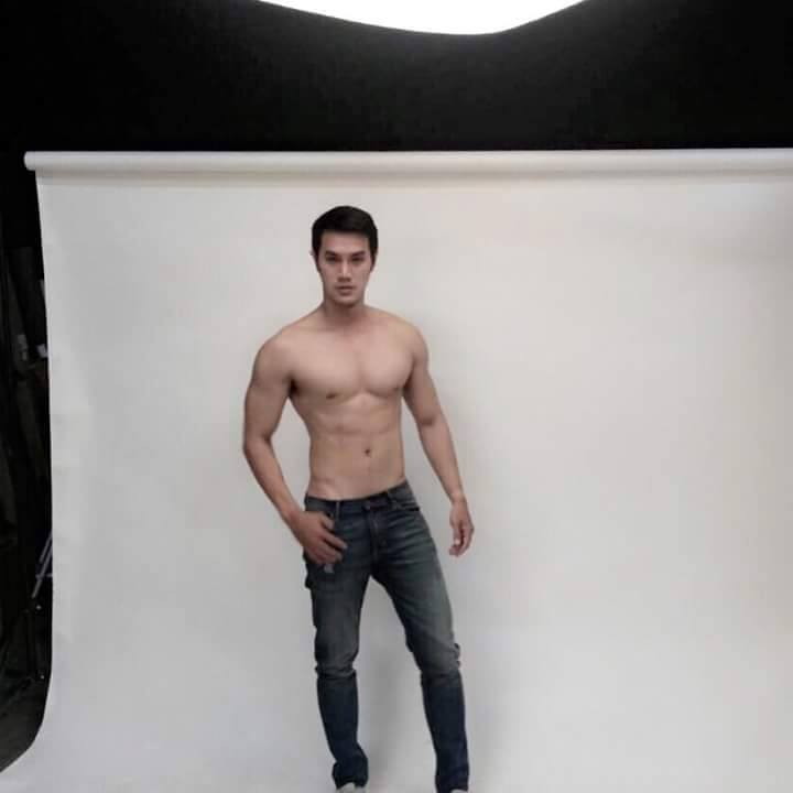 เลียไม่มีวันหยุด