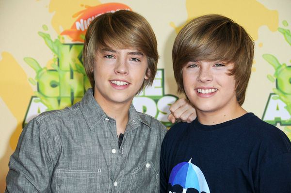 แฝดสุดหล่อ Cole and Dylan Sprouse