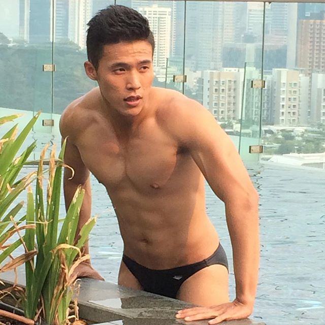 หนุ่มๆ Manhunt Singapore 2015