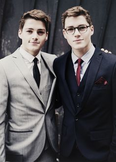 แฝดสุดหล่อ Jack and Finn Harries