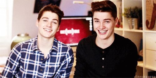 แฝดสุดหล่อ Jack and Finn Harries