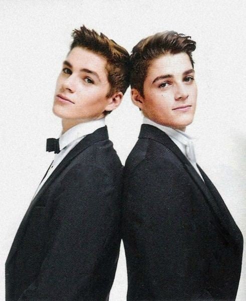 แฝดสุดหล่อ Jack and Finn Harries