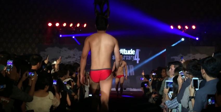 ซูมเข้าไปใกล้ๆ นายแบบไทย งานAttitude Party