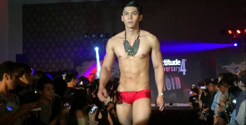 ซูมเข้าไปใกล้ๆ นายแบบไทย งานAttitude Party