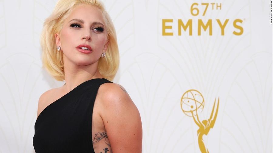 Lady Gaga สวย ชิค เรียบ หรู @Emmy Award 2015