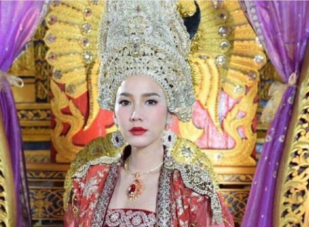 10 ภาพคัดเน้นๆ อั้ม พัชราภา สวย อลังกาลใน ’เพลิงพระนาง’