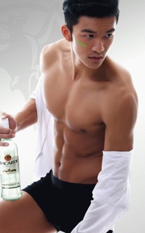 ถอดโชว์เรือนร่าง 830