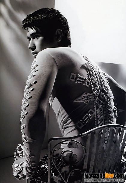 ดาราหล่อเข้ม