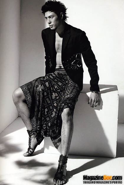 ดาราหล่อเข้ม