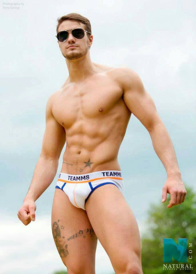 วันนี้ใส่กางกางในสีไหนดีอ่ะ?