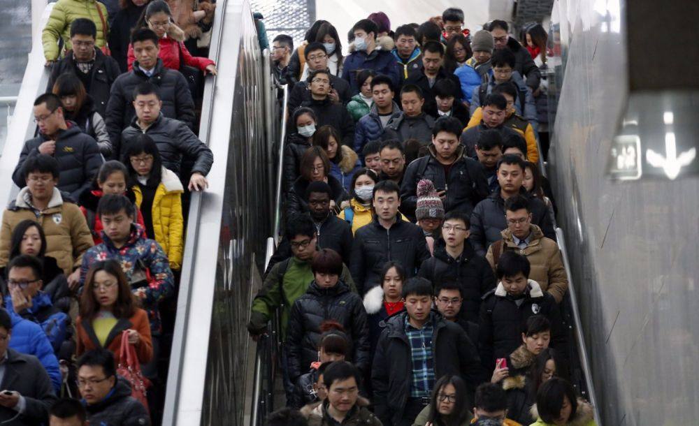 เห็นภาพเหล่านี้ เชื่อแล้ว ! ประเทศจีน ประชากรหนาแน่นจริงๆ