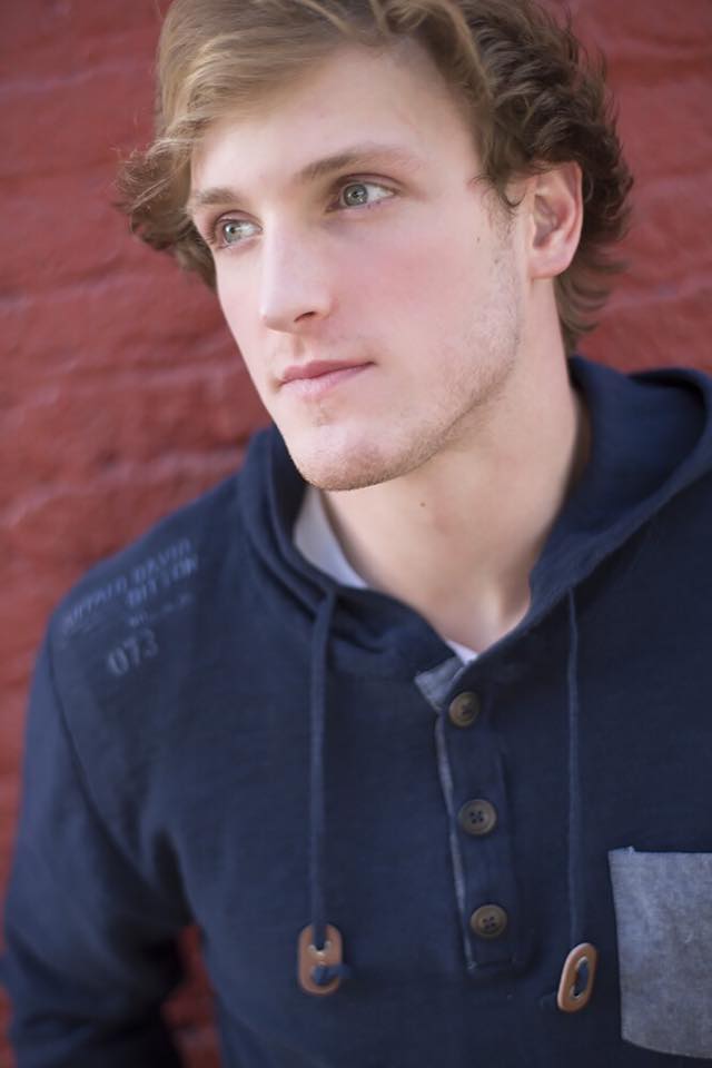 Logan Paul หล่อล่ำ สุดเกรียนตัวพี่