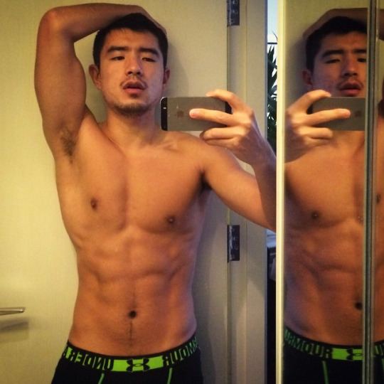 บ้า/ผช.ถอดเสื้อ025