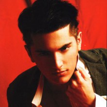 เอารูปพี่ชินมาฝากครับ