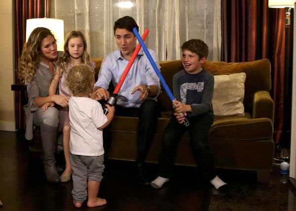 Justin Trudeau นายกหนุ่มสุดเฟี้ยวของแคนาดา จากพรรคเสรีนิยม