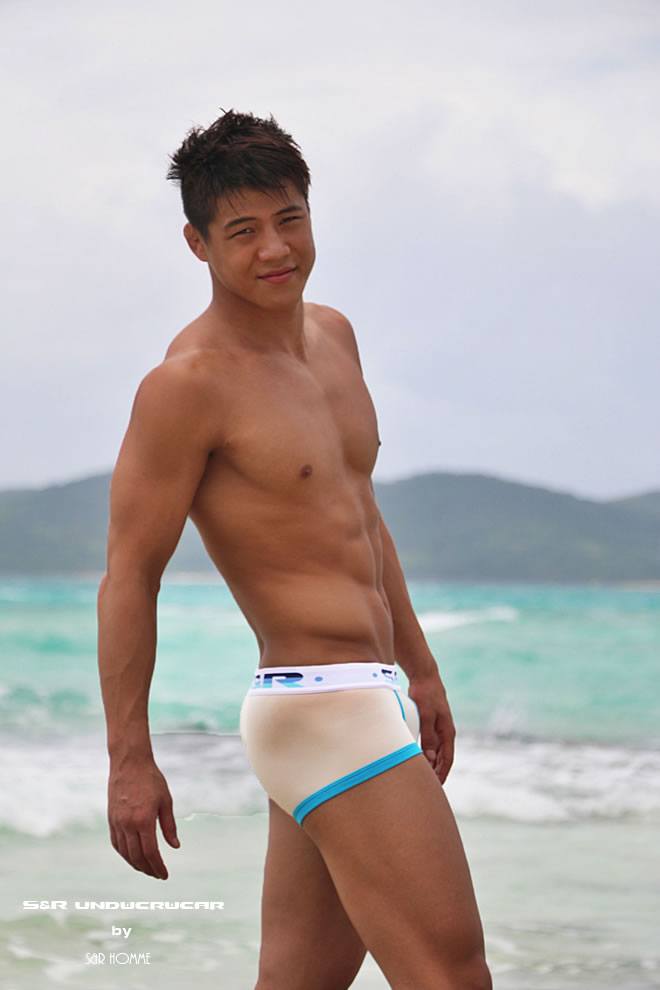 Hot guy in underwear 40