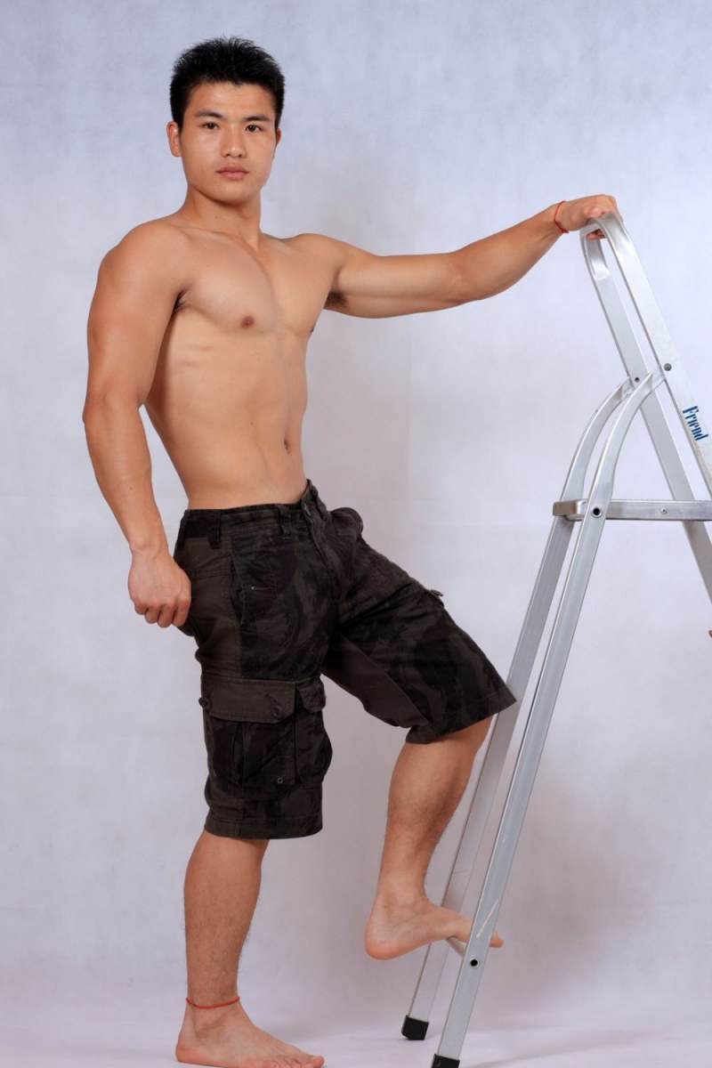 บ้ากล้าม วงแขน เลียซิๆ