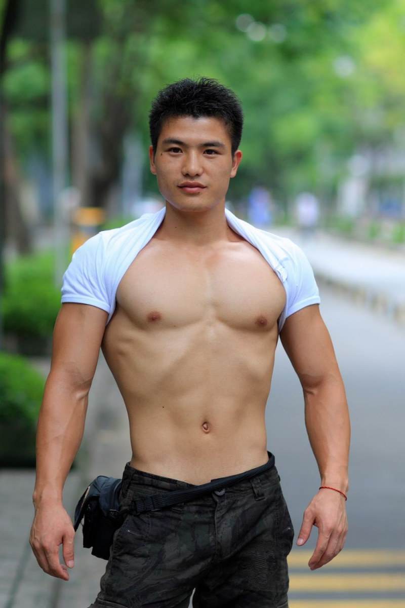 บ้ากล้าม วงแขน เลียซิๆ