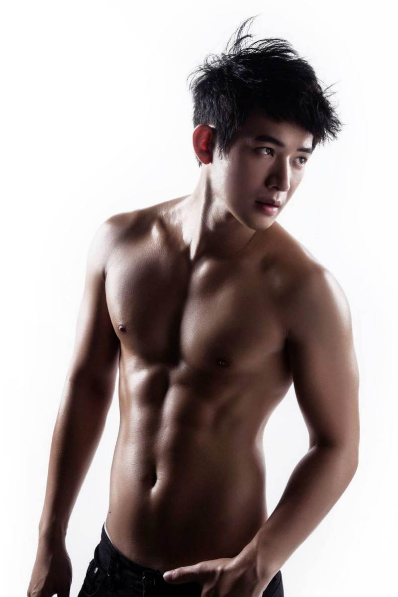 ถอดโชว์เรือนร่าง 858