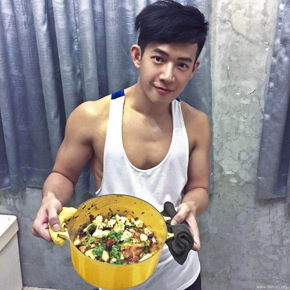 ถอดโชว์เรือนร่าง 858