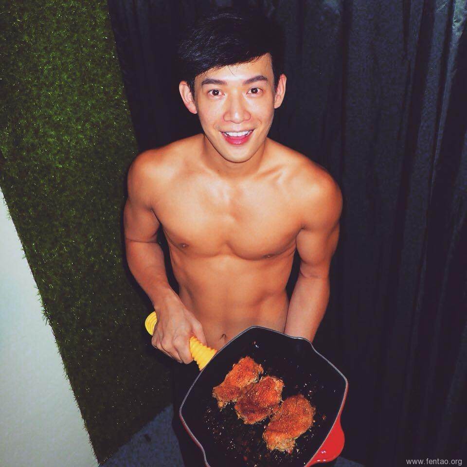 ถอดโชว์เรือนร่าง 858