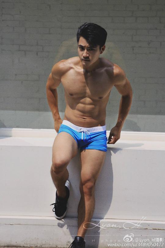 ถอดโชว์เรือนร่าง 863