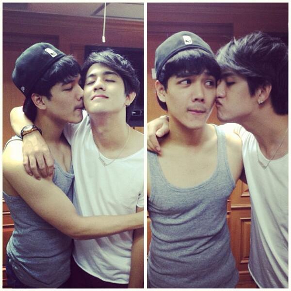 คู่จิ้นดาราชาย