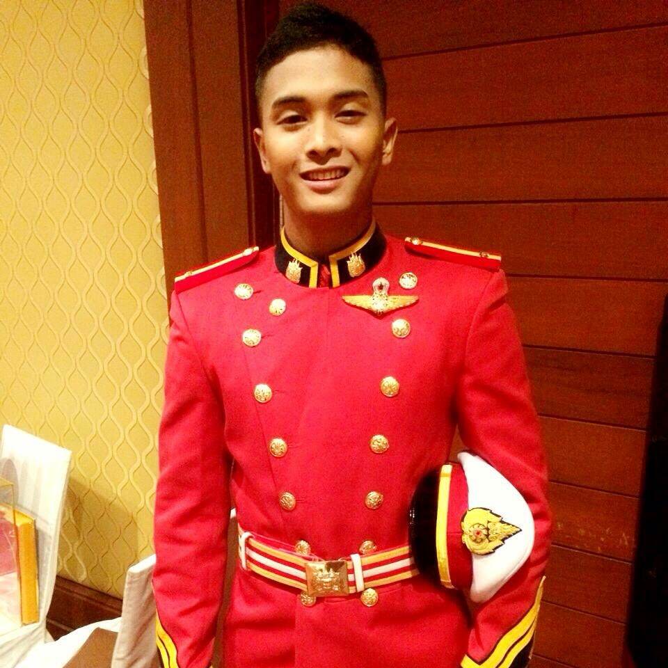 พัฒพล จากรั้ว จปร. ทหารล่ำบอกเลย