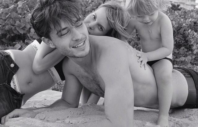 Francisco Lachowski with son