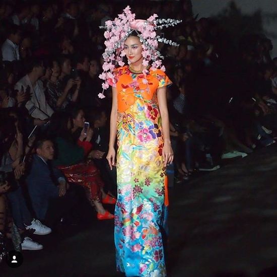 อลังการงานสร้าง รวมดารา-นางแบบมากมาย ในงาน Siam Paragon Bangkok International Fashion Week 2015