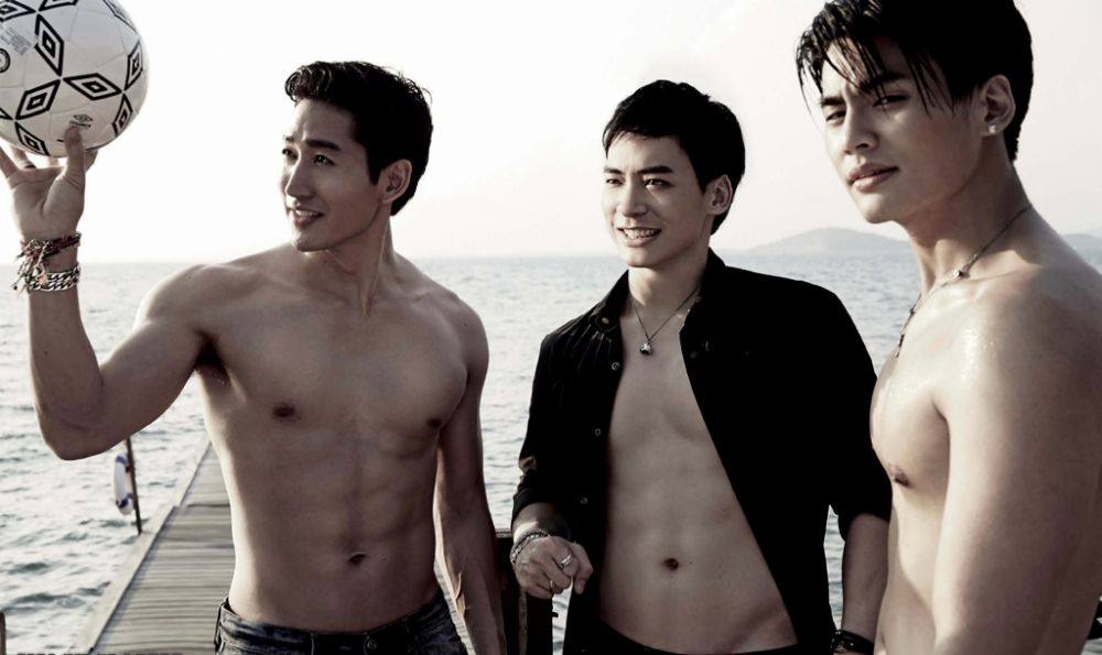 3หนุ่มจากเอ็กแซกส์