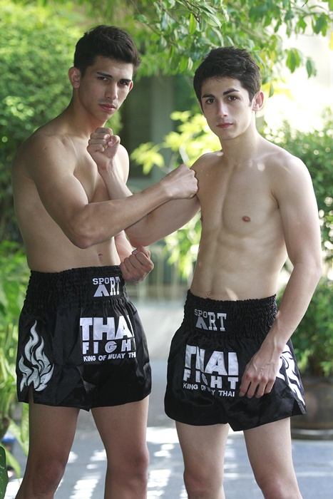 2 พี่น้องนักมวยสุดหล่อ อองตวน-ลีโอ ปินโต