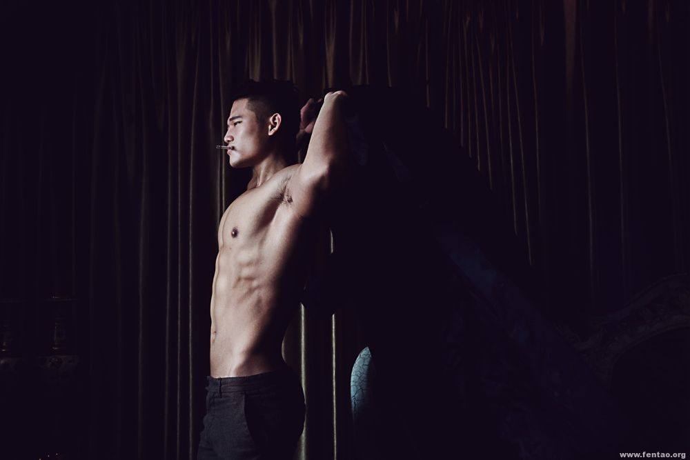 ถอดโชว์เรือนร่าง 899