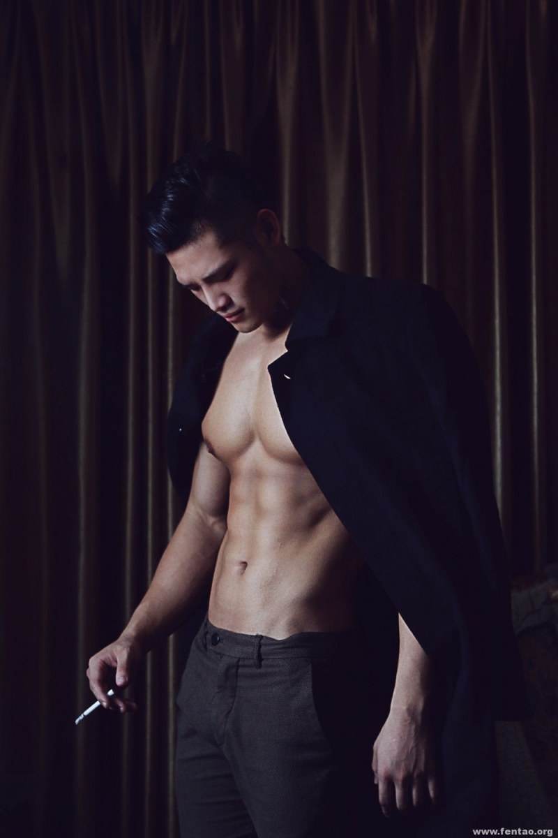 ถอดโชว์เรือนร่าง 899