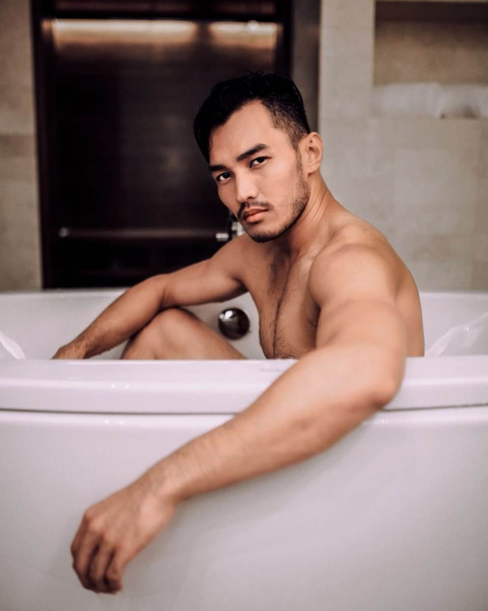 ล่ำแน่นๆ