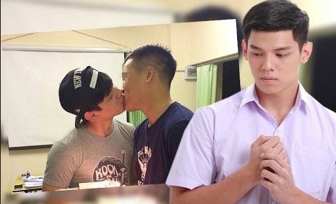 จูบดูดดื่มระหว่าง ชายกับชาย ....2015