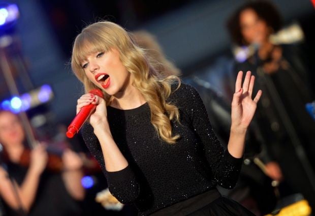 อันดับ  2  Taylor Swift รายได้: 80 ล้านเหรียญดอลลาร์สหรัฐ (2.8 พันล้านบาท)