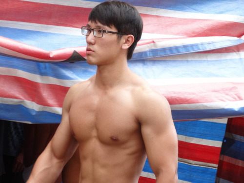 ถอดโชว์เรือนร่าง 968