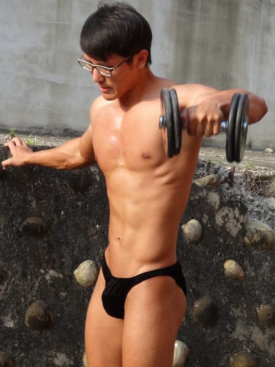 ถอดโชว์เรือนร่าง 968