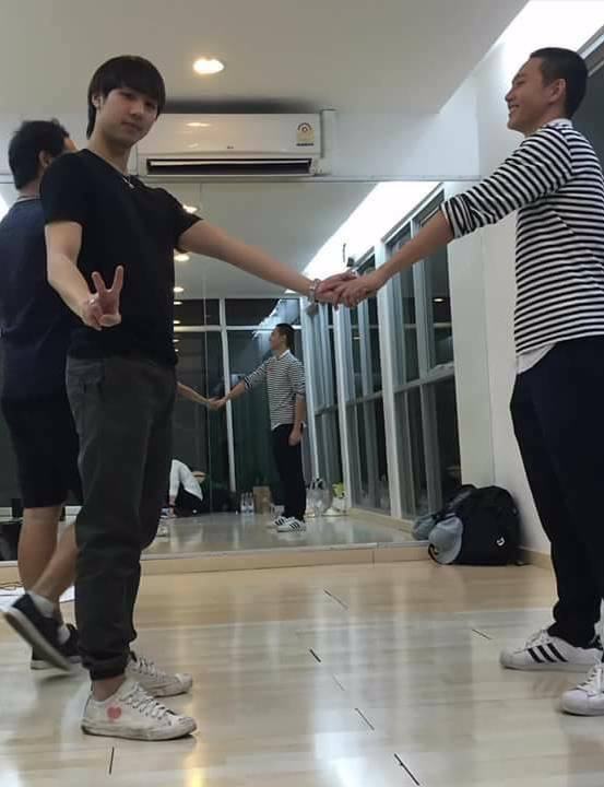 แค่นายอยู่คู่กันคนเป็นหมื่นก็มีความสุข "ไวท์กัปตัน"