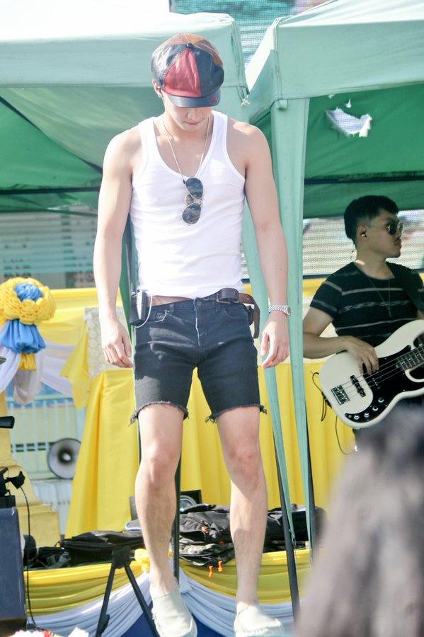 โตโน่ สักครั้งจะตั้งใจเลีย