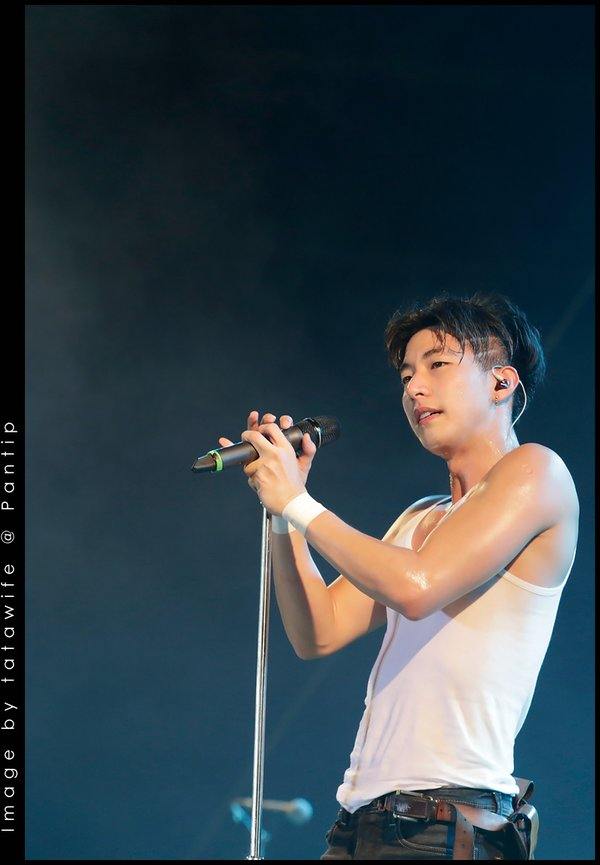 โตโน่ สักครั้งจะตั้งใจเลีย