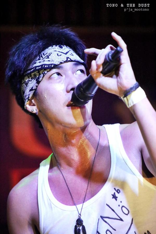 โตโน่ สักครั้งจะตั้งใจเลียๆๆ