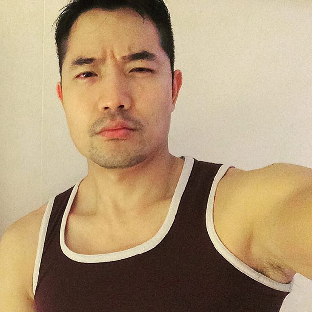 อ๊าาารายยย เลียลุงแป๊บนะ